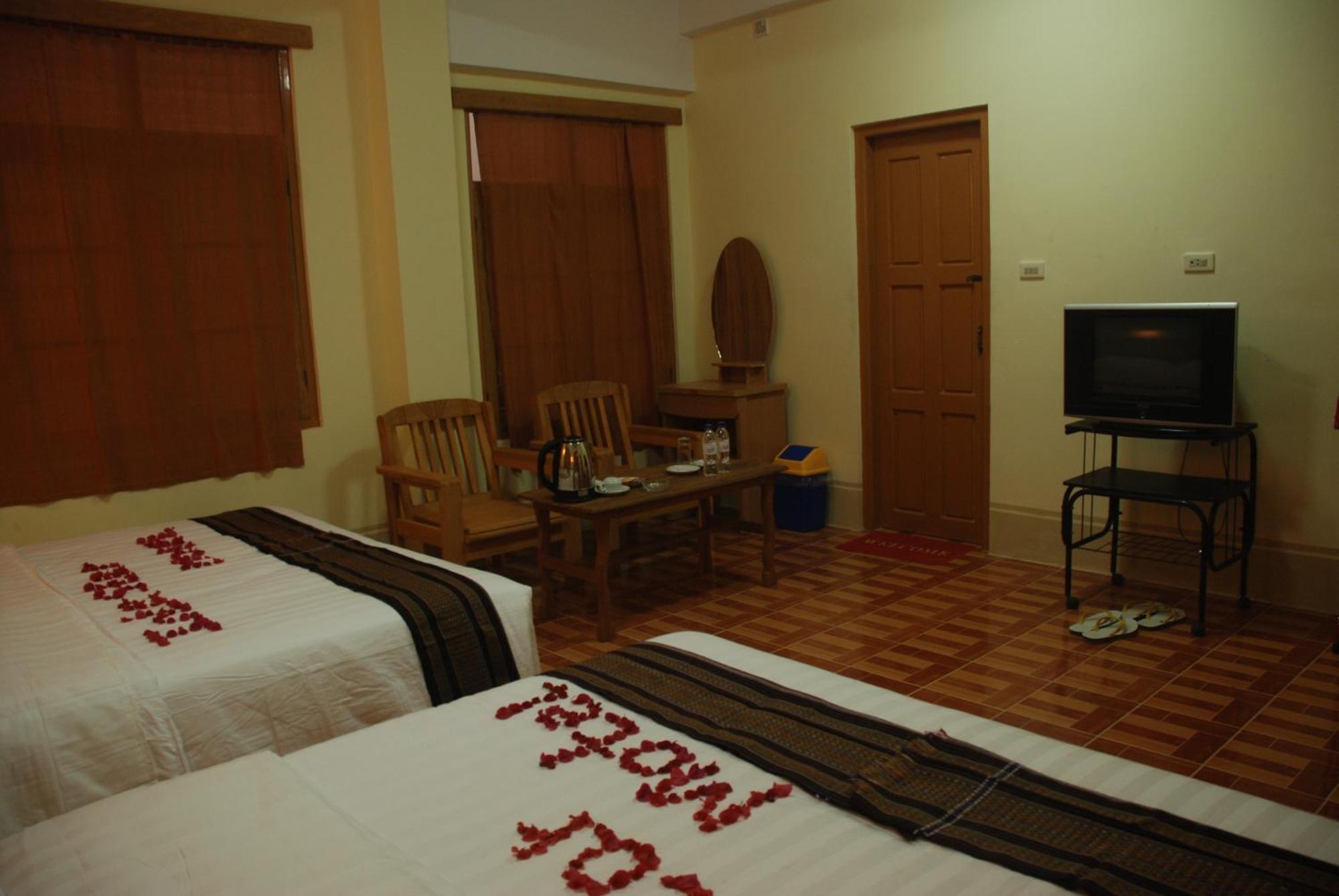Inle Star Hotel Nyaung Shwe Room photo